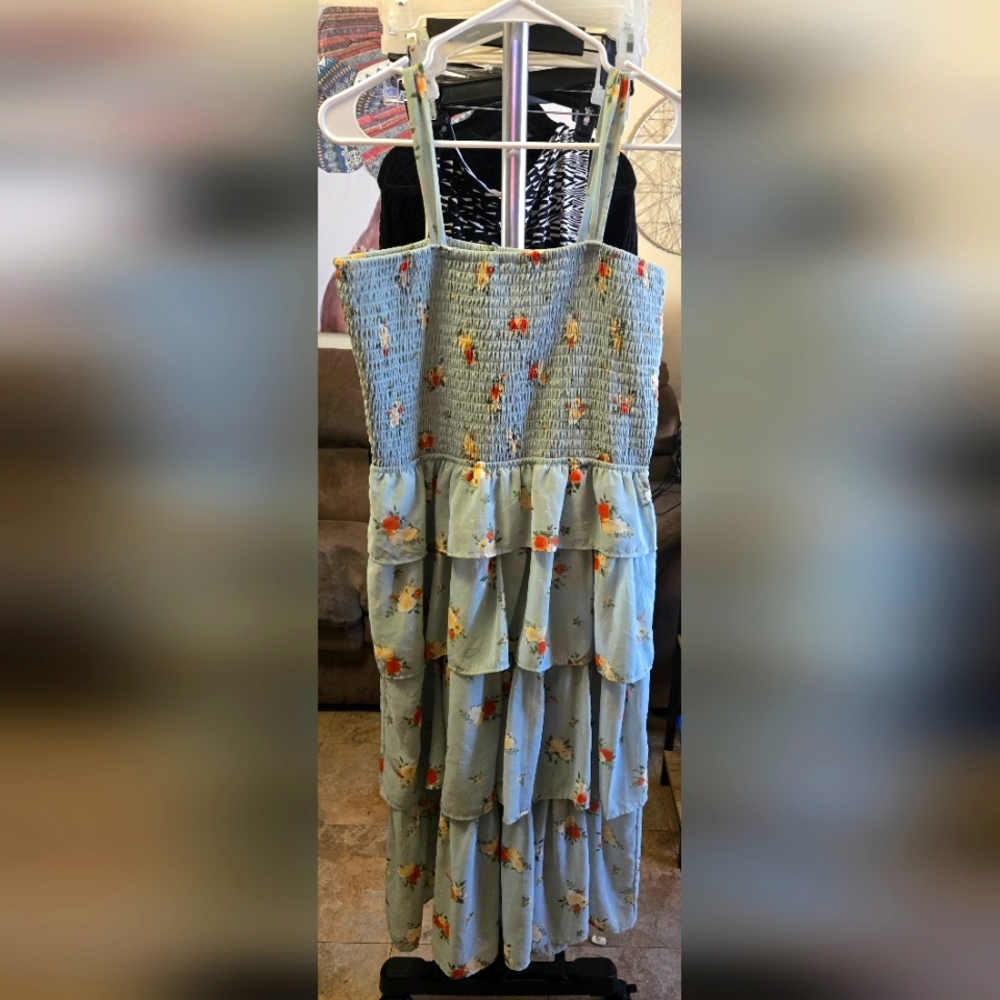 Mimi Chica floral tiered maxi dress